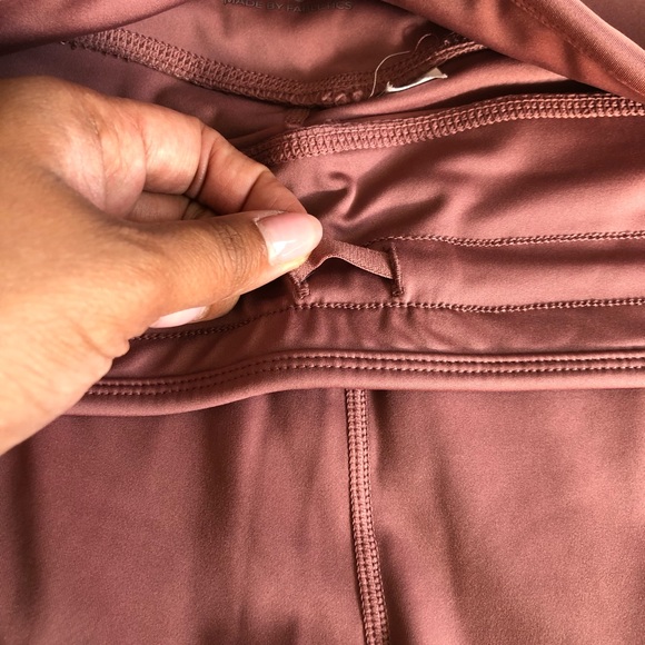 Fabletics Statement Mid-rise UltraCool 7/8 Legging - Picture 3 of 7